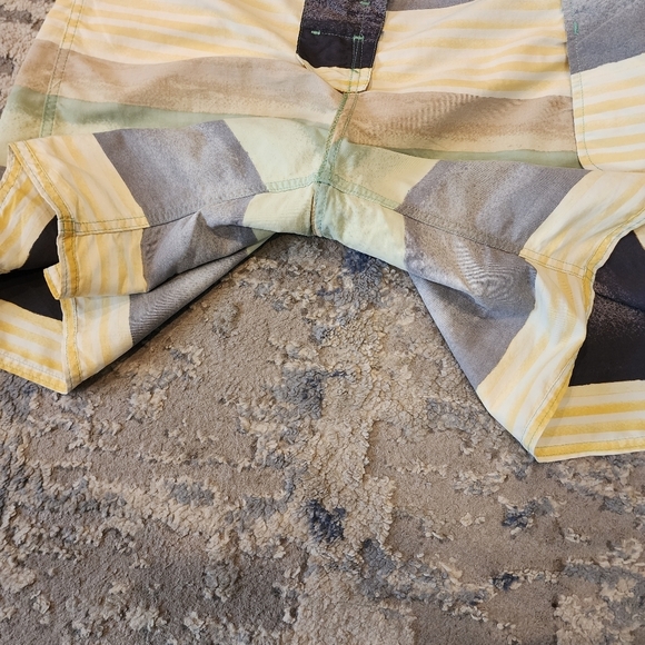 Patagonia Board shorts. Men's size 36 - Picture 10 of 16